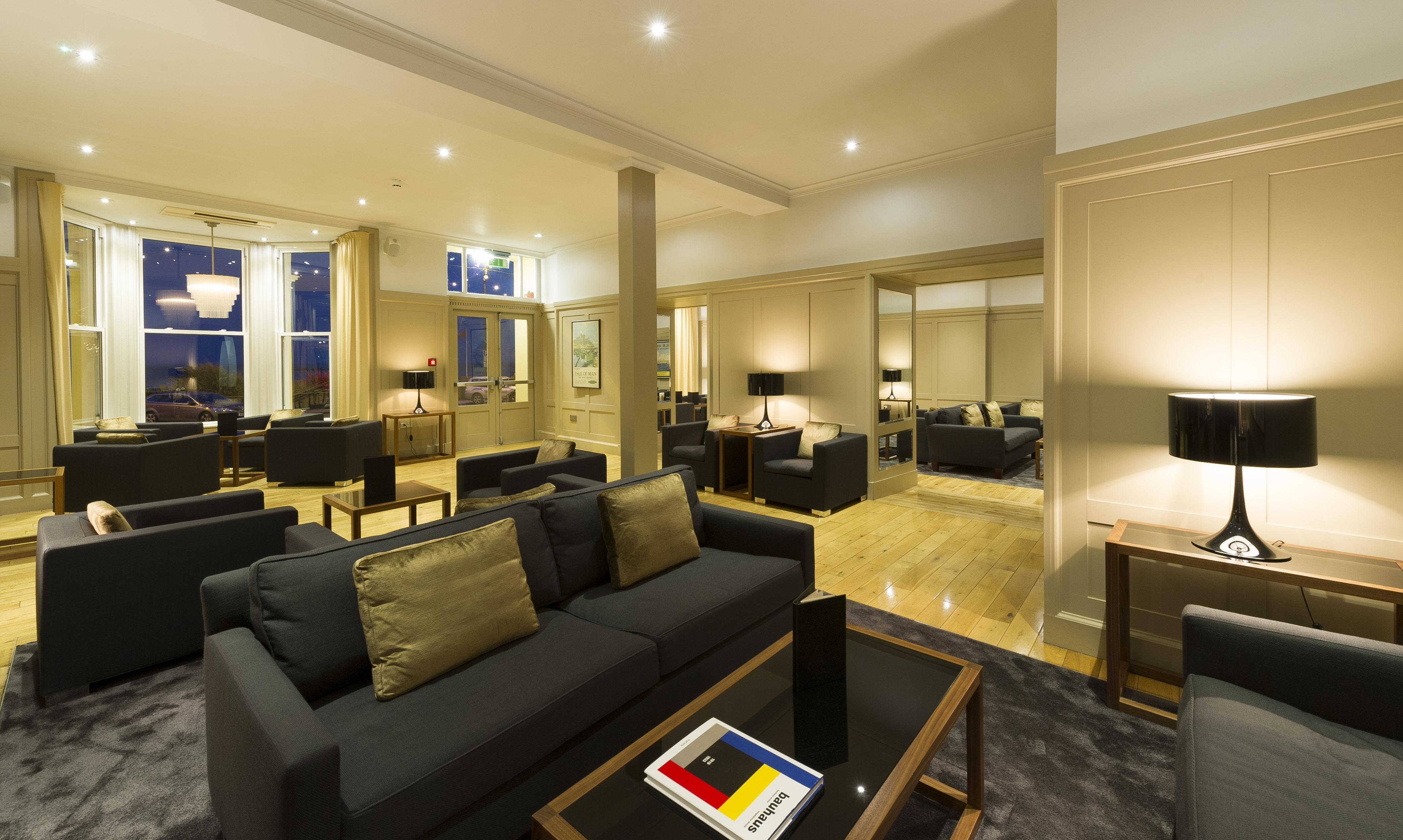 Claremont Hotel Дъглас Екстериор снимка