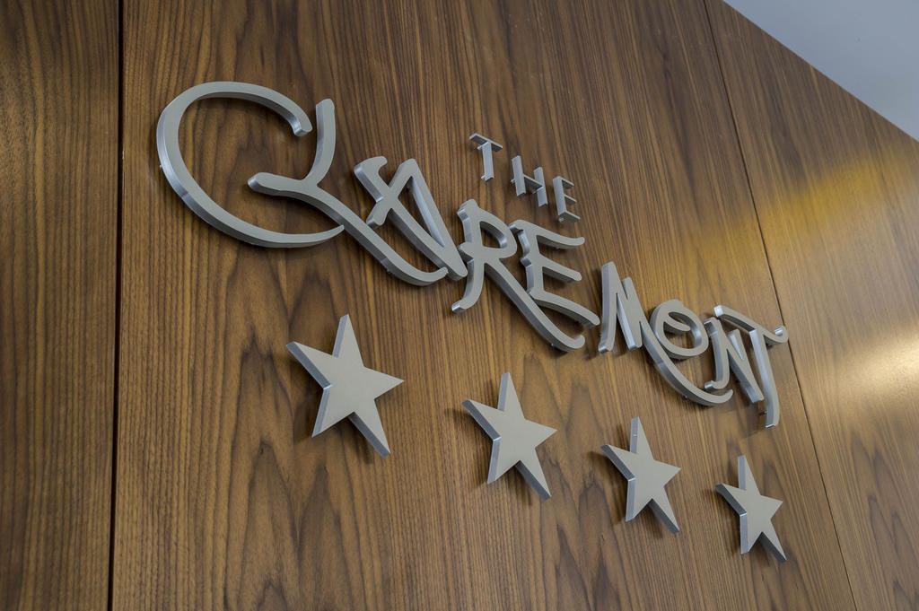 Claremont Hotel Дъглас Екстериор снимка